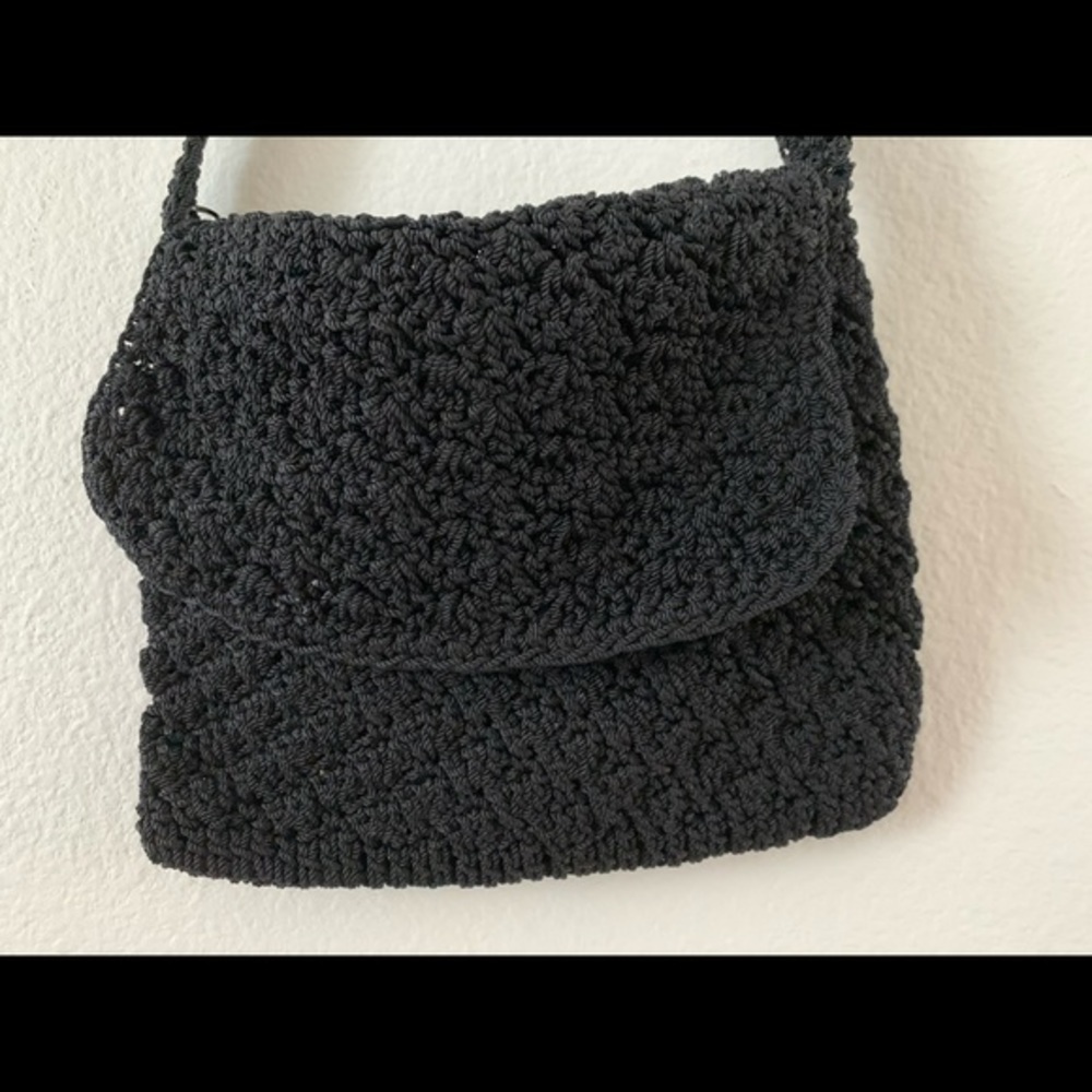 Bay Island Elegant Black Shoulder Bag